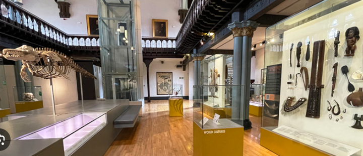Hunterian Art Gallery