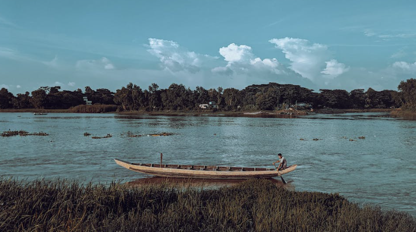 Lake Tjornin