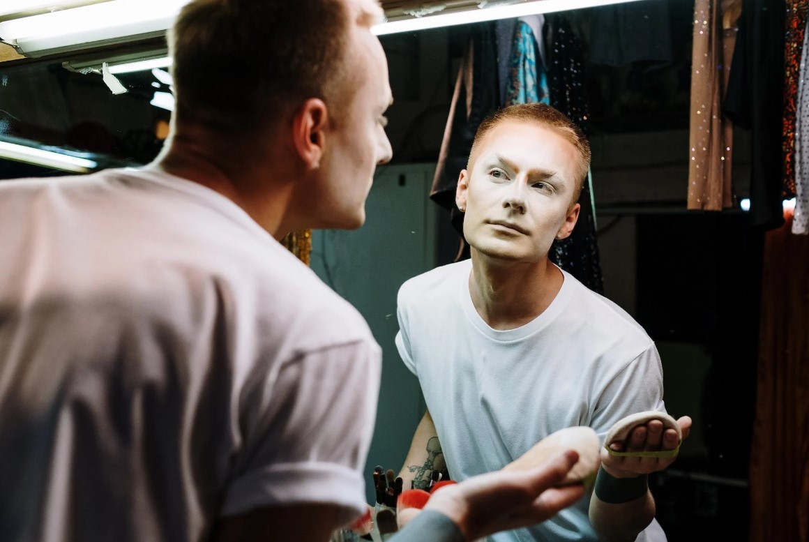 The Face Lift Effect Redefining Features with Contouring London