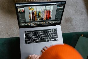 online clothing store 