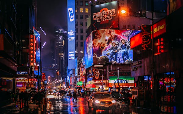 nightlife and entertainment scene in London